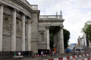 Originally designed to house Ireland's parliament, this circular, windowless, imposing building across from Trinity College now houses a branch of the Bank of Ireland. 